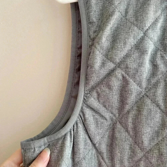Old Navy Grey Quilted Vest, Gray Outdoor Vest, Puffer Vest, Size Large - Picture 6 of 16